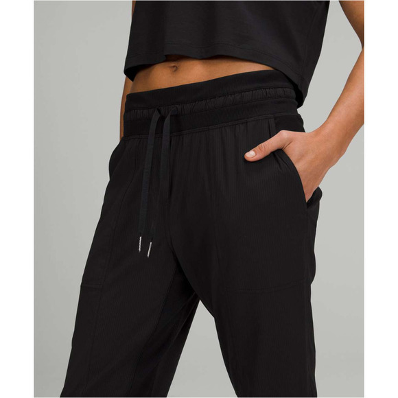Lululemon Mid-Rise Lightweight Crop Jogger Black 6 NWOT - Picture 5 of 12